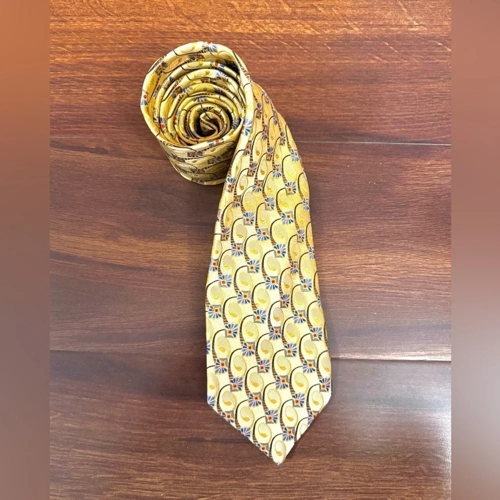 JOS. A. BANK Signature Gold Golden Yellow Pure Silk Necktie Made in Italy